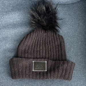 NWT Love Your Melon Black Knit Beanie with Detachable Pom-Pom